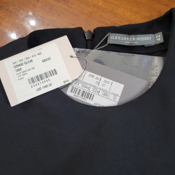 Alexander McQueen leaf crepe asymetrical mini dress NWT size 42 black - Picture 2 of 5